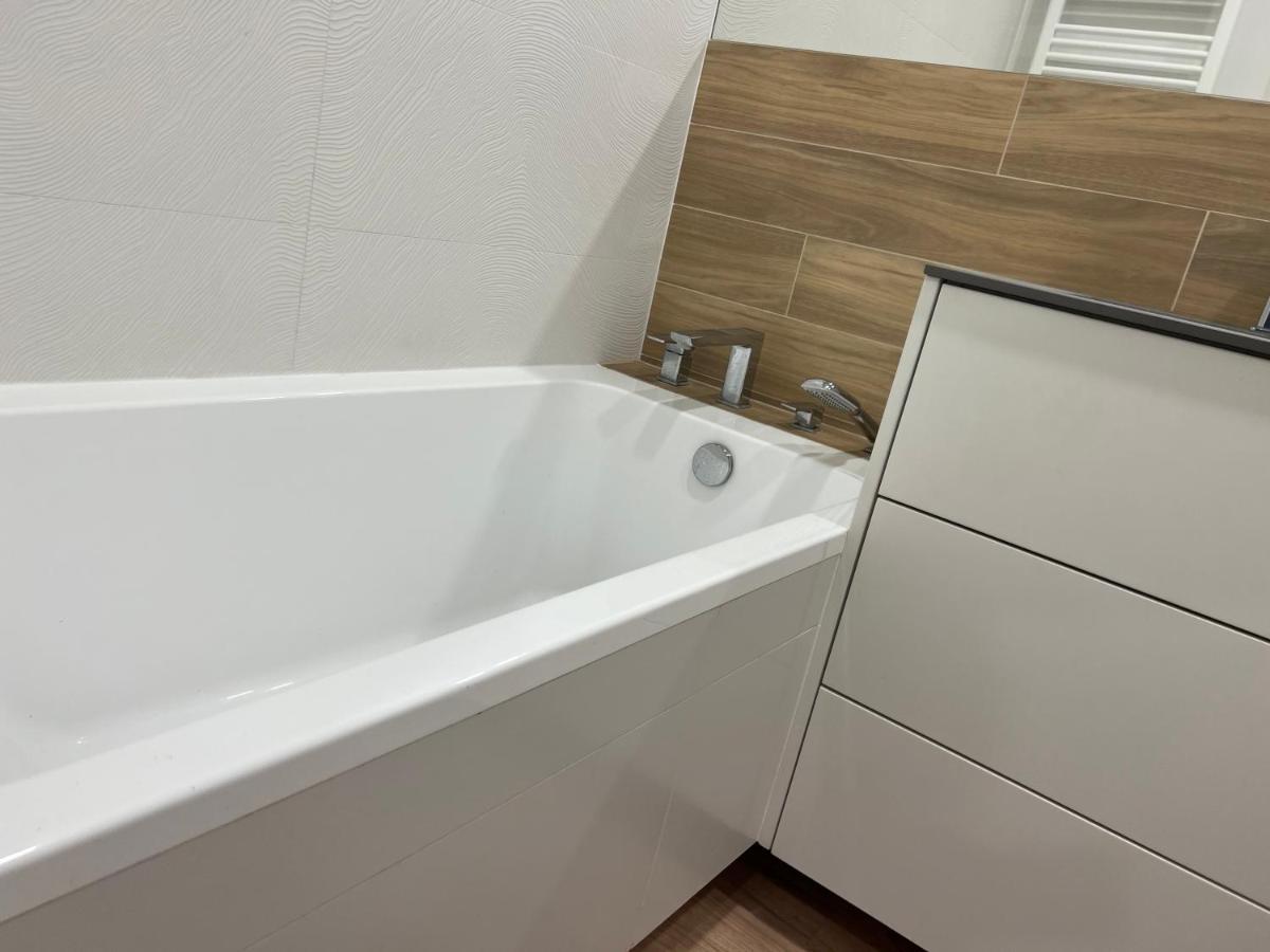 Apartament Mieszczanski Klima-Parkigfree2X-Netflix-Youtube Breslau Exterior foto